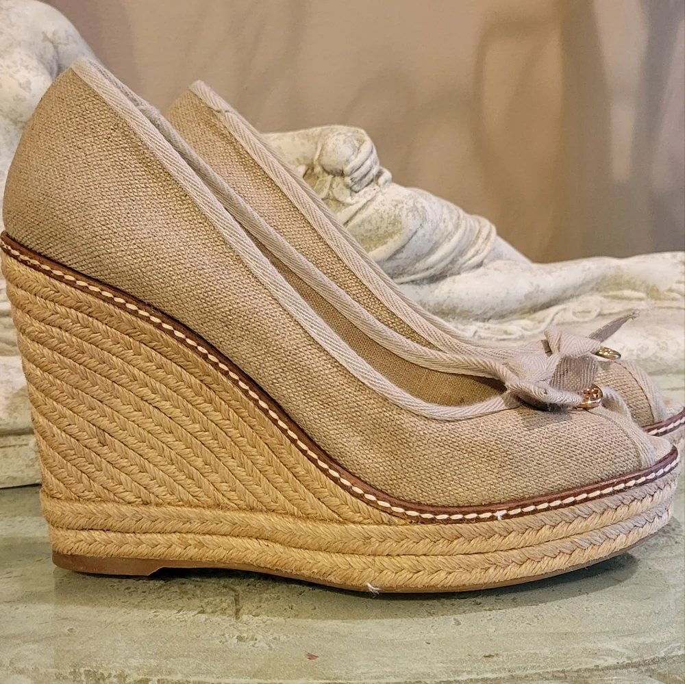 Tory Burch Gold Metalic Canvas Jakie Peep Toe Espidrilles in 8.5. #120